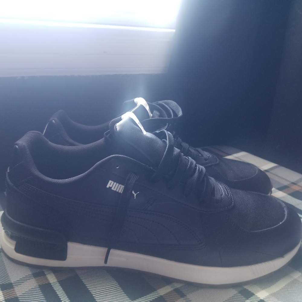 Puma Black Sneakers Sporty Design Versatile